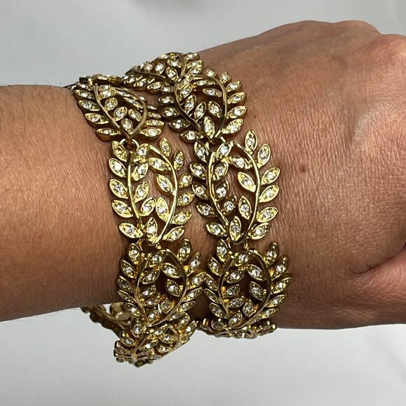 Vintage Gold-Tone Leaf Design Rhinestone Bracelet With Fold-Over Clasp 7 Inches - Picture 2 of 7
